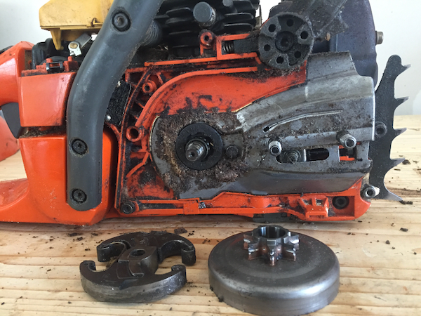how to remove chainsaw clutch