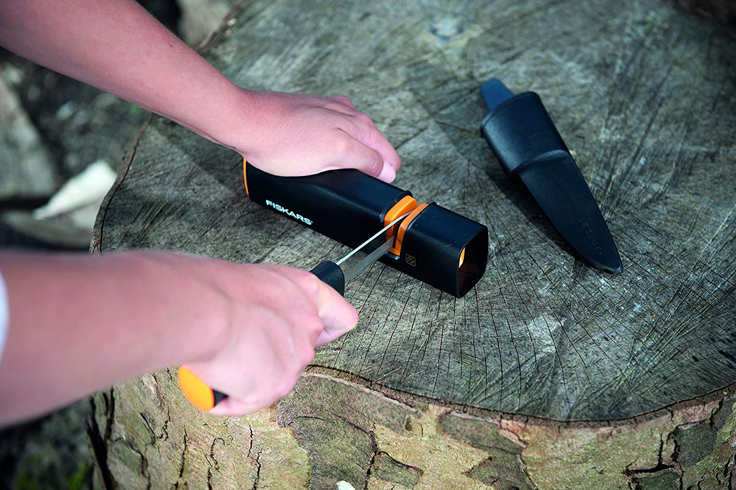 Axe Sharpener, Fiskars Knife / Plastic Matte Use Axes Blade Fiberglass  Black
